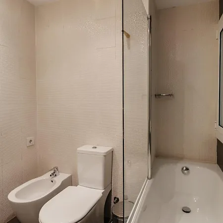 Apartamentos Gran Via Bassols Barcelona Exterior photo