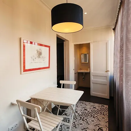 Apartamentos Gran Via Bassols Barcelona Exterior photo